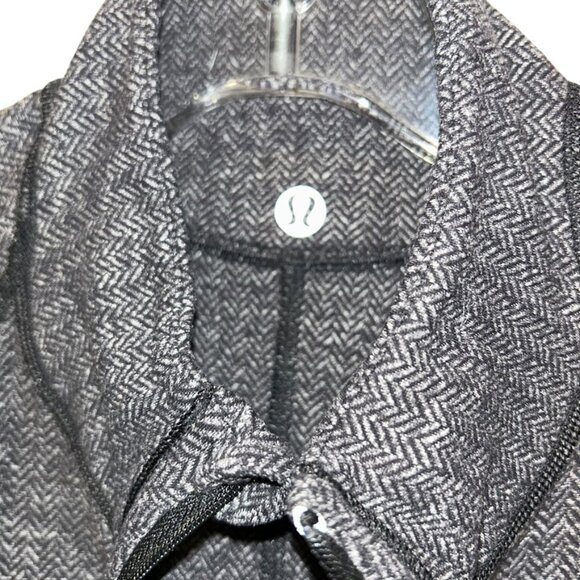 lululemon athletica charcoal gray herringbone half zip layering top L - Picture 6 of 6